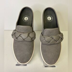 🩶”REVITALIGN” Gray Hanna Orthotic Suede Mules with Braided Detail🩶